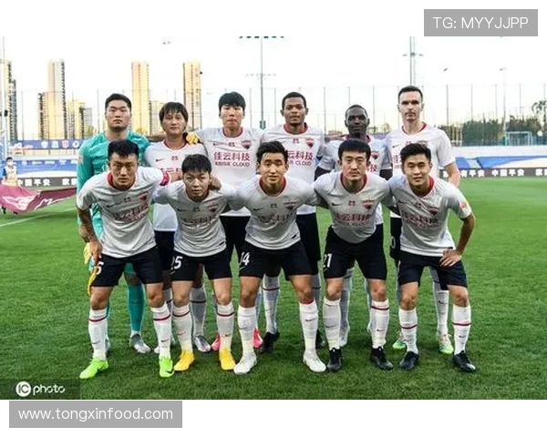 上海篮球队阵地战解析：战术布局与球员配合的深度剖析